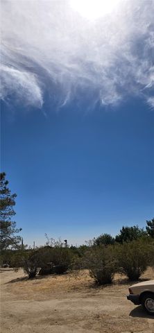 308 E Avenue R8, Palmdale, CA 93550