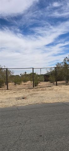 308 E Avenue R8, Palmdale, CA 93550