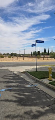 308 E Avenue R8, Palmdale, CA 93550