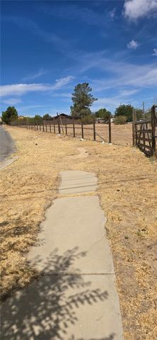 308 E Avenue R8, Palmdale, CA 93550