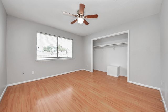 115 Squires Bend, Stafford, TX 77477