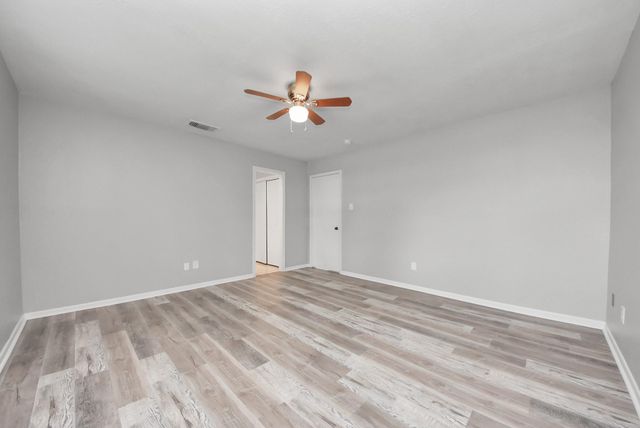 115 Squires Bend, Stafford, TX 77477
