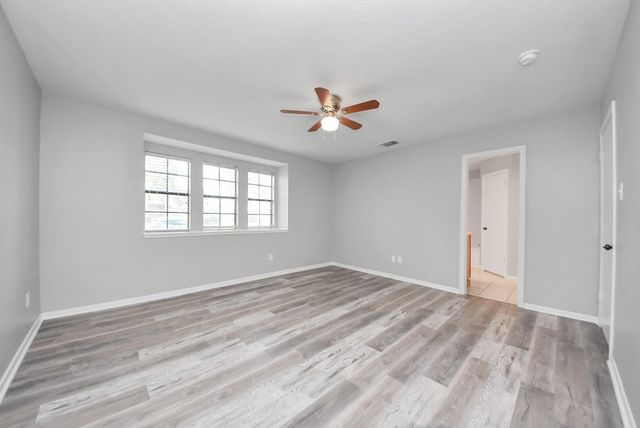 115 Squires Bend, Stafford, TX 77477