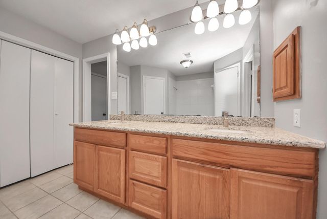 115 Squires Bend, Stafford, TX 77477