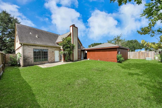 115 Squires Bend, Stafford, TX 77477