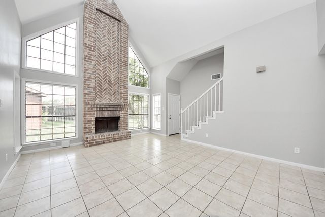 115 Squires Bend, Stafford, TX 77477