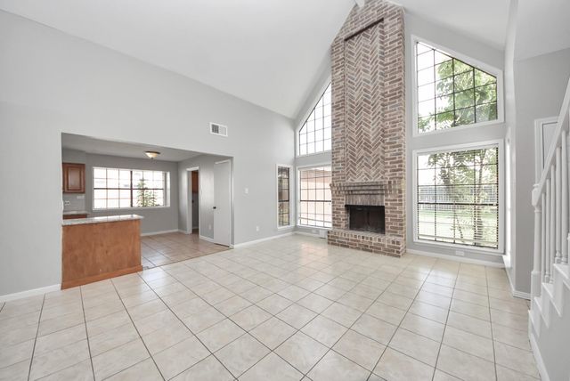 115 Squires Bend, Stafford, TX 77477