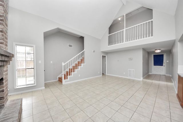 115 Squires Bend, Stafford, TX 77477