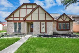 115 Squires Bend, Stafford, TX 77477