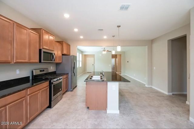 33987 N DESERT STAR Drive, San Tan Valley, AZ 85144