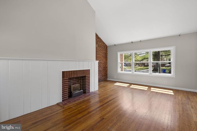 4810 BLACKFOOT RD, College Park, MD 20740