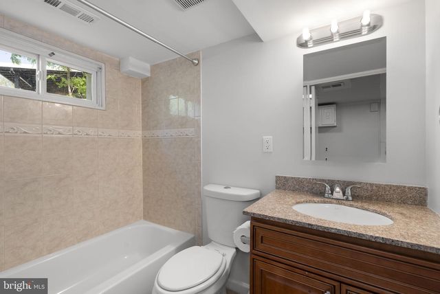 4810 BLACKFOOT RD, College Park, MD 20740