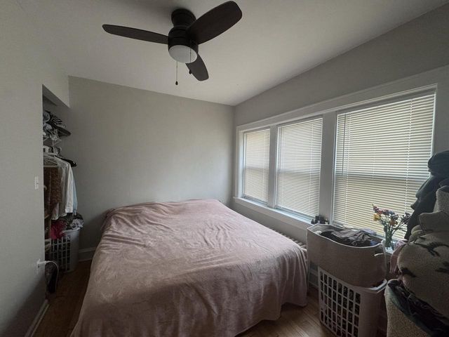 1027 E Center STREET, Milwaukee, WI 53212