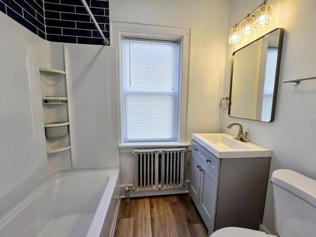 1027 E Center STREET, Milwaukee, WI 53212