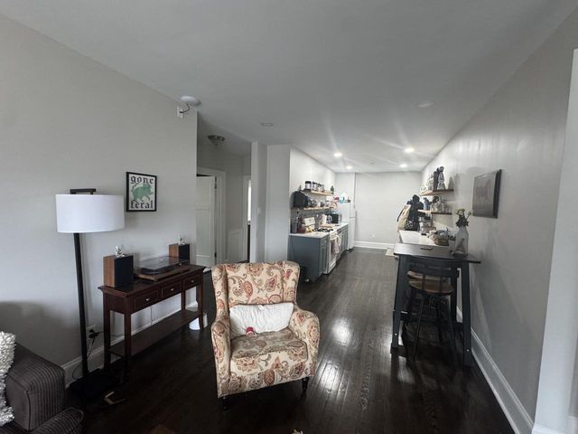 1027 E Center STREET, Milwaukee, WI 53212