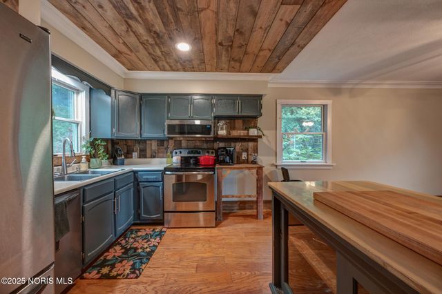 U266 County Road 2, Liberty Center, OH 43532