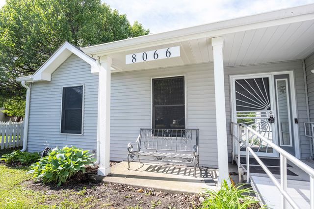 8066 Cardinal cove Drive E, Indianapolis, IN 46256