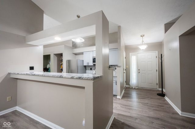 8066 Cardinal cove Drive E, Indianapolis, IN 46256