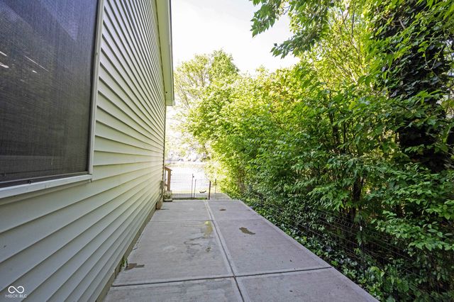 8066 Cardinal cove Drive E, Indianapolis, IN 46256