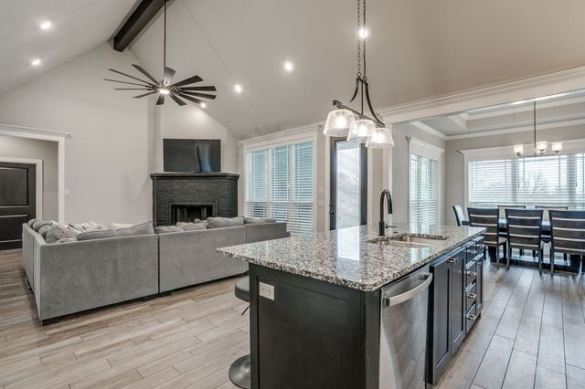 3008 Louie Lane, Springtown, TX 76082