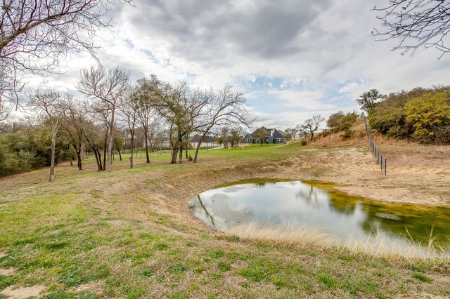 3008 Louie Lane, Springtown, TX 76082