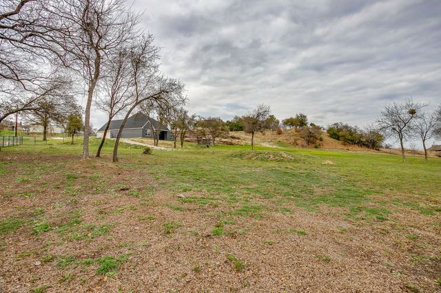 3008 Louie Lane, Springtown, TX 76082