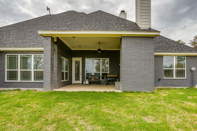 3008 Louie Lane, Springtown, TX 76082