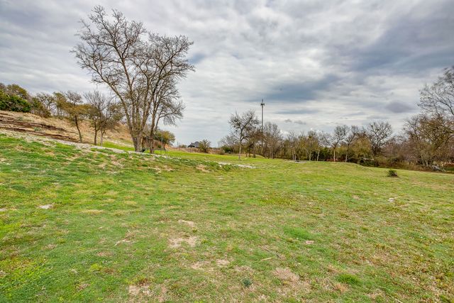 3008 Louie Lane, Springtown, TX 76082