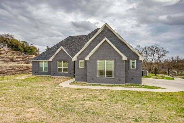 3008 Louie Lane, Springtown, TX 76082