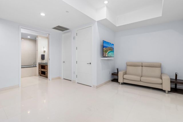 1000 S Ocean Boulevard 110, Boca Raton, FL 33432