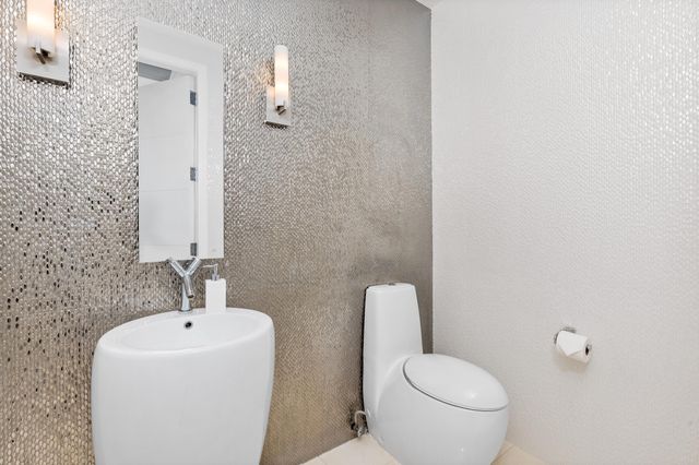 1000 S Ocean Boulevard 110, Boca Raton, FL 33432