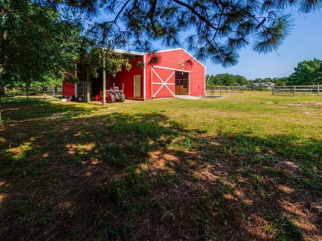 306 N Fish Creek Thoroughfare N, Montgomery, TX 77316