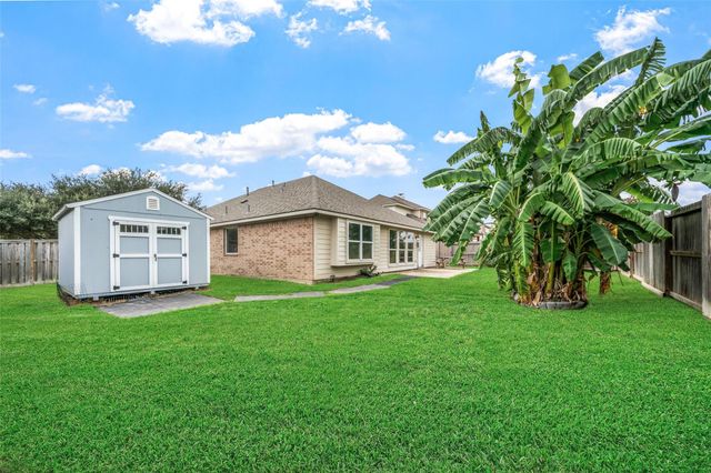 1714 Brighton Brook Lane, Pearland, TX 77581