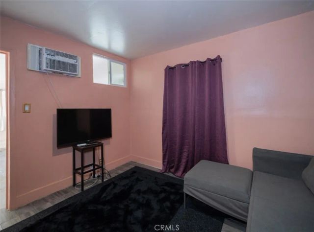 12 Hickock, Carson, CA 90745
