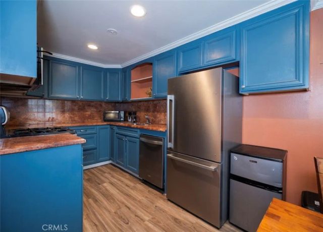 12 Hickock, Carson, CA 90745