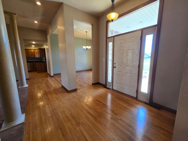 4342 S Quail Creek Avenue, Springfield, MO 65810