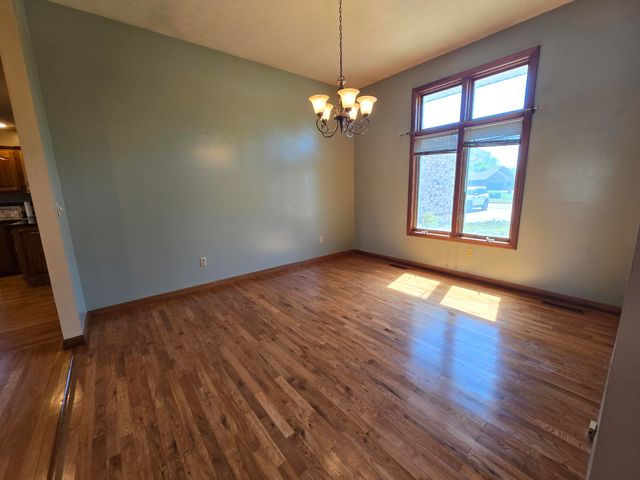 4342 S Quail Creek Avenue, Springfield, MO 65810