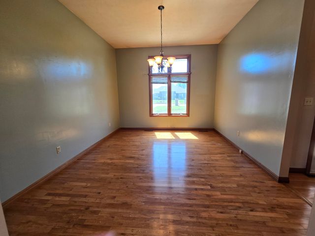 4342 S Quail Creek Avenue, Springfield, MO 65810