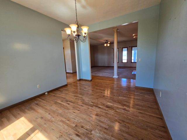 4342 S Quail Creek Avenue, Springfield, MO 65810