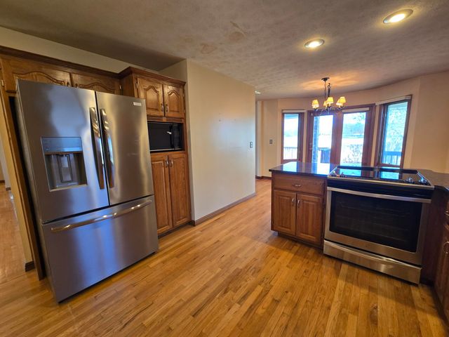 4342 S Quail Creek Avenue, Springfield, MO 65810