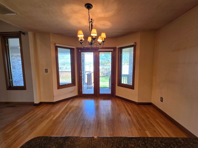 4342 S Quail Creek Avenue, Springfield, MO 65810