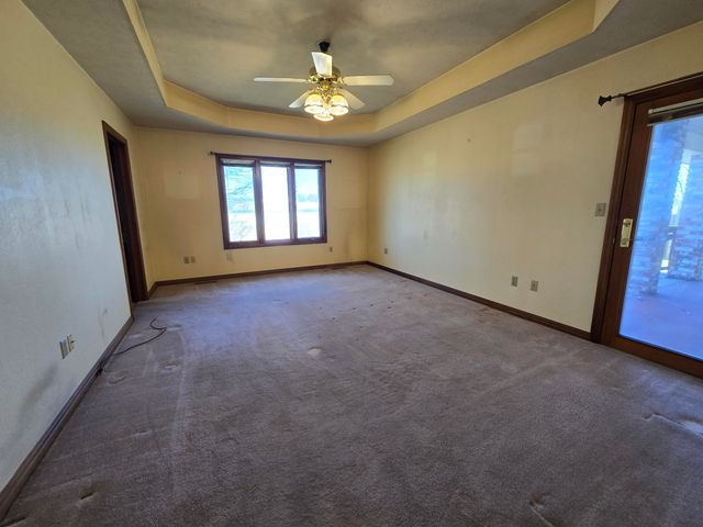 4342 S Quail Creek Avenue, Springfield, MO 65810