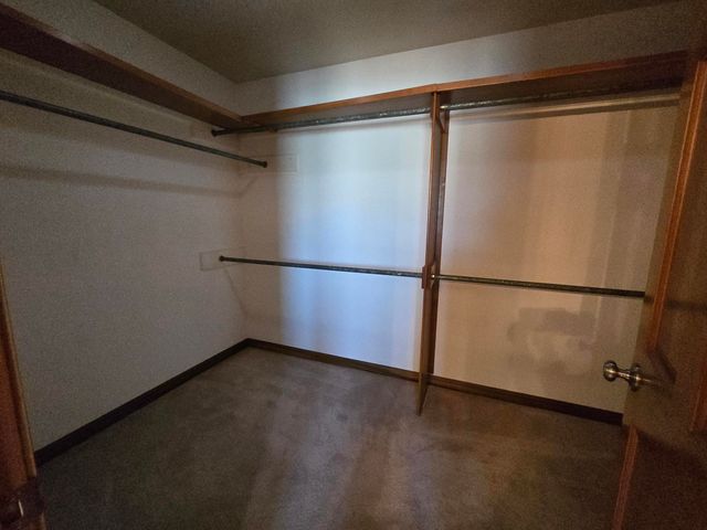 4342 S Quail Creek Avenue, Springfield, MO 65810