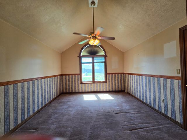 4342 S Quail Creek Avenue, Springfield, MO 65810