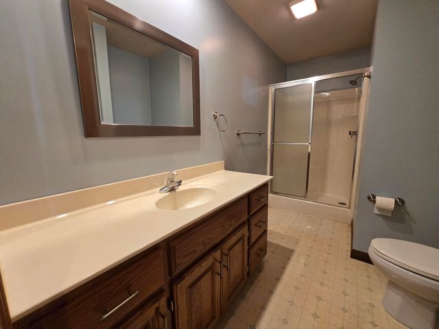 4342 S Quail Creek Avenue, Springfield, MO 65810