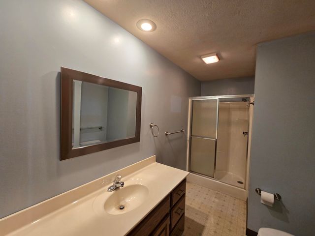 4342 S Quail Creek Avenue, Springfield, MO 65810