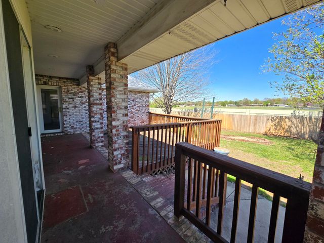 4342 S Quail Creek Avenue, Springfield, MO 65810