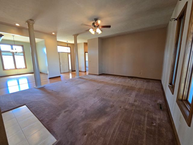 4342 S Quail Creek Avenue, Springfield, MO 65810