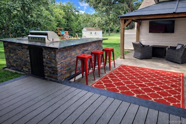 147 Lake Baldwin Drive, Mahopac, NY 10541