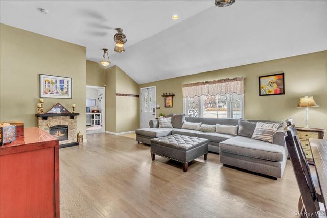 147 Lake Baldwin Drive, Mahopac, NY 10541